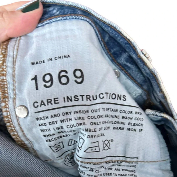 GAP Women's 1969 Sexy Boyfriend Star Jeans Size 25 Regular 27" Inseam - Picture 5 of 5